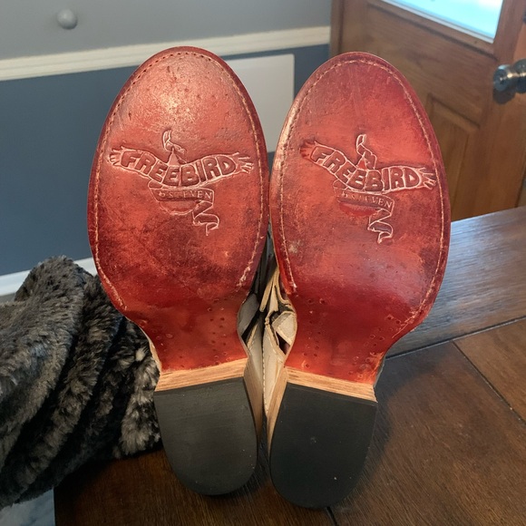 Freebird by Steven Star Cutout Sandals - Gray and Tan - Picture 6 of 6